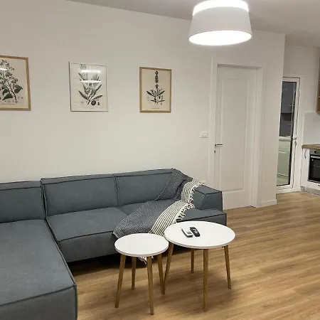 Wanderlust Apartment *